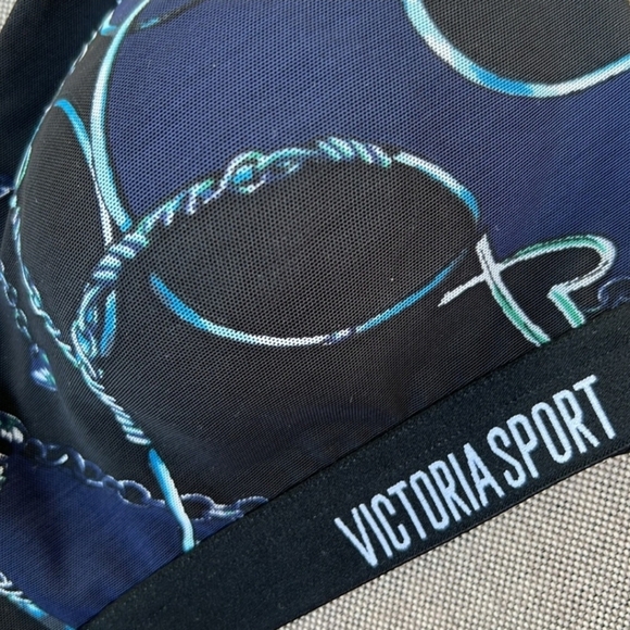 Victoria’s Secret Victoria Sport Incredible Lightweight Medium Support Size 32C - Picture 2 of 7